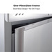 Close-up of a stainless steel door frame with text highlighting its design优点